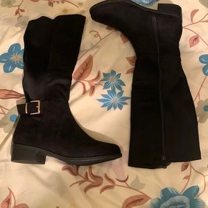 Black under the knee boots with Buckle